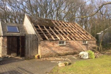 schuurrenovatie Bouwbedrijf Lucas Hummel - verwijderen oud dak